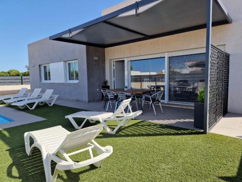 A szálláshely kívülről, Riumar "Marc", 550m to beach, private pool, On-Site-Service, dog beach in Riumar