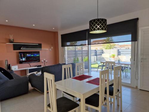 Alaprajzok, Riumar "Marc", 550m to beach, private pool, On-Site-Service, dog beach in Riumar