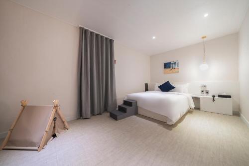 Goyo37 Hotel Osan by AnookPet Friendly Deluxe Double Room