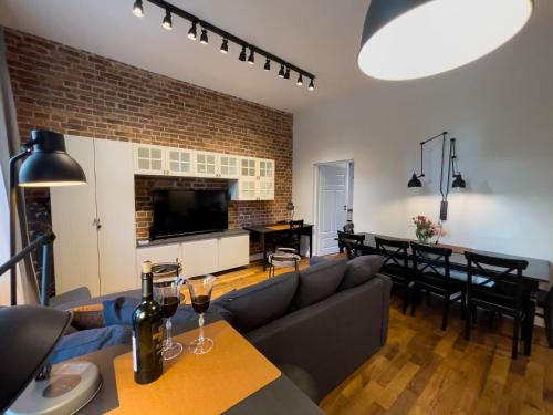 URBAN APARTMENTS PREMIUM Poniatowskiego 23 No 4,FREE PUBLIC PARKING, Self CHECK-IN