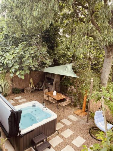 Maison dans les Arbres, SPA, Tennis, Parking 2