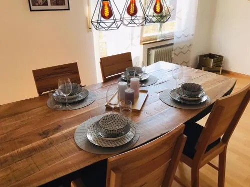Schöne Ferienwohnung mit viel Platz und Parkplatz in Müllheim, Deutschland