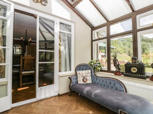 Exterior view, Valley House in Devizes