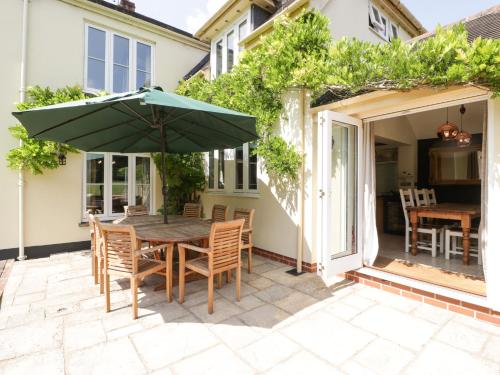 Exterior view, Valley House in Devizes