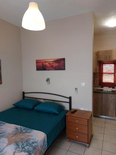 Athina Vourvourou Apartments 4