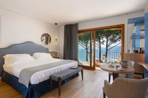 Queen Room with Sea View