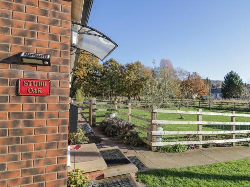 Stubb Oak - Malvern Wells