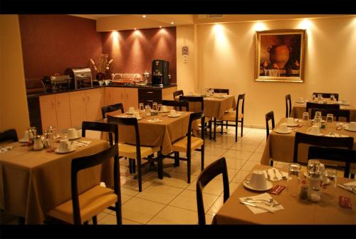 Lakonia Hotel - image 4