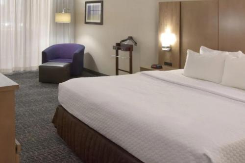 Crowne Plaza Cleveland Airport by IHG in Middleburg Heights, USA