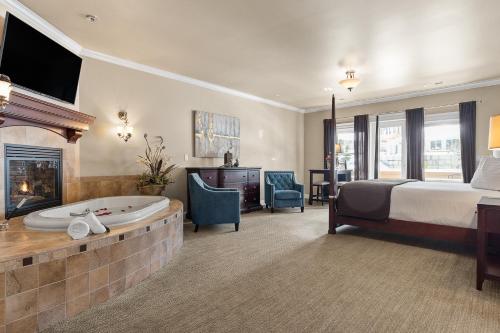 King Suite with Balcony