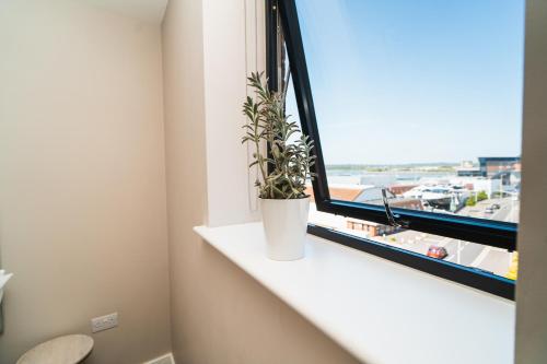 Penthouse - Harbour Views in Poole Town