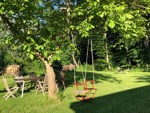 Ferienwohnung am Waldrand mit Sauna in 賓多夫