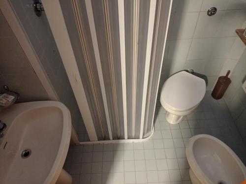 Bathroom, Affittacamere Locanda Ristoro Tane in Offida
