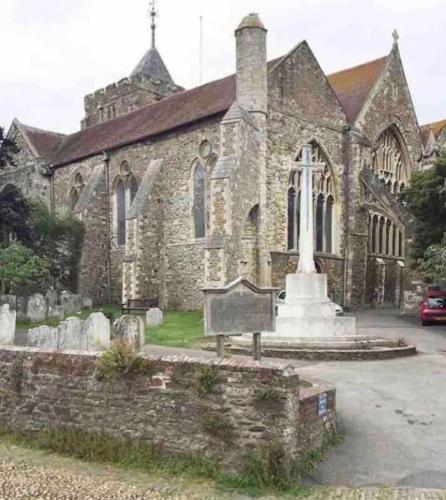 Rye- Tillingham Rye - LOCATION LOCATION LOCATION! Rye- Tillingham Rye - LOCATION LOCATION LOCATION!