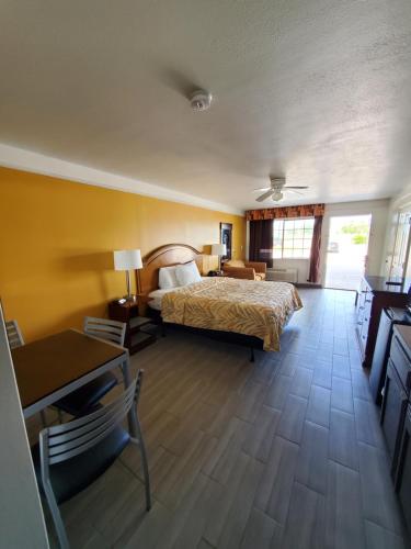 Deluxe Inn And Suites in Raymondville (TX)