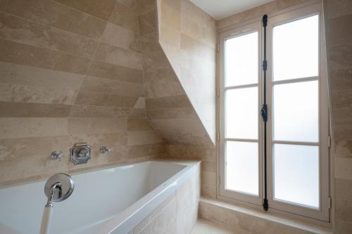 Hotel Saint-Louis en L'Isle - image 11