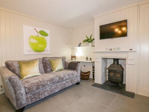 Apple Barn Apple Barn