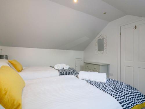 Apple Barn Apple Barn