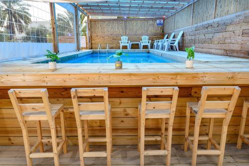 Bể bơi, Bazelet Apartments in Trung tâm thành phố Tiberias