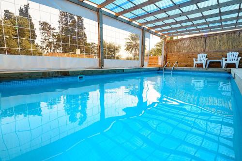 Bể bơi, Bazelet Apartments in Trung tâm thành phố Tiberias