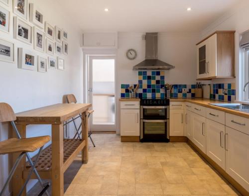 A szálláshely kívülről, The Moorings in Polzeath