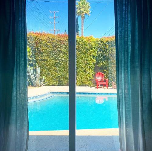 Endless summer in LA *HEATED POOL/HOT TUB/CABANA*, Los Ángeles (foto 5)