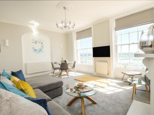 Ocean Retreat - image 2