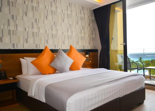 Triton Prestige Seaview and Spa Room Type - Double or Twin Room with Partial Sea View