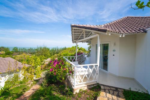 Balcony/terrace, Fleur De Lys Resort & Spa Long Hai in Long Hai Beach