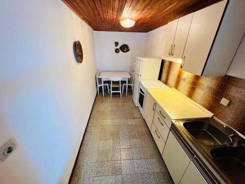 Beach House Apartments Stara Novalja