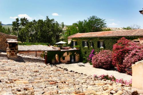 . Masseria dei Paternostro - Historic Sicilian Masseria with Private Pool near Corleone