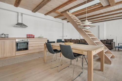  Cosy City Apartment Perfect For A Family Or Group! in Kopenhagen