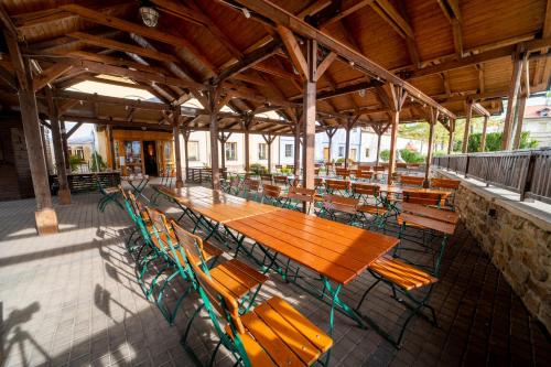 Restaurant, Hotel Certousy in Prague 20