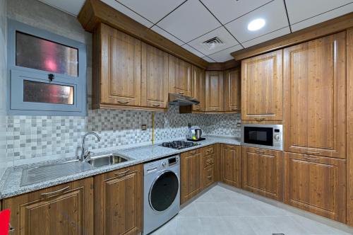 Kitchen, TIME Moonstone Hotel Apartments in Fujairah International Airport