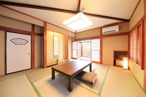 Japanese-Style Superior Room with No View