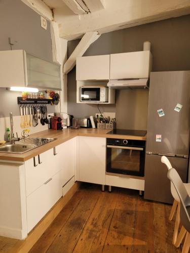 APPARTEMENT CHIC EN HYPER CENTRE DE VANNES - image 5