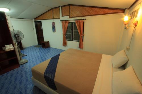 room detail thumbnail 0