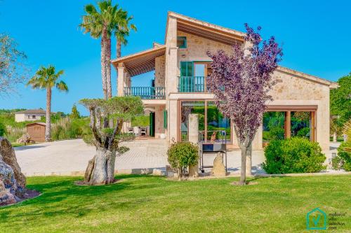 Five-Bedroom House image 1