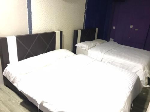 MY FAMILY HOTEL in Lukut