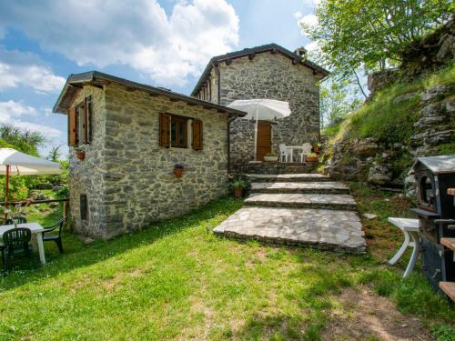 Holiday Home Paradiso I by Interhome in Fabbriche di Vallico