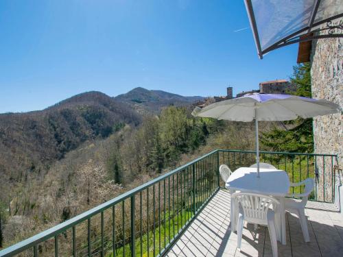  Holiday Home Girasole - PZI130 by Interhome in Piazza al Serchio
