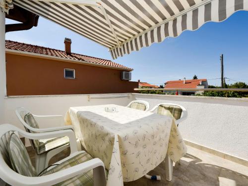 Apartment Josip-1 in Nin