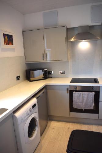 Kelpies Serviced Apartments - Wallace in North Broomage
