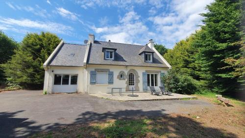 Maison proche forêt et mer gîte à louer Saint-Bihy