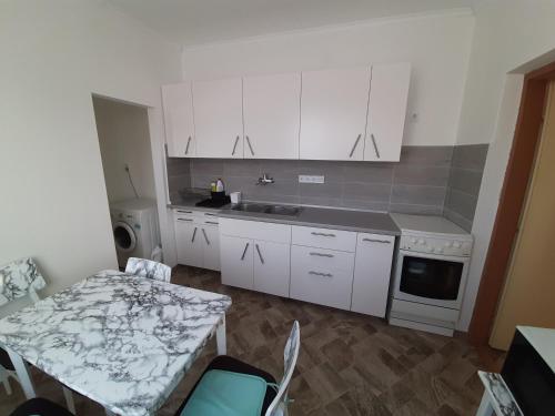 All-in-a Good Space, Budapest (Foto 10)