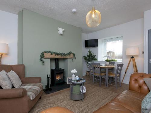 Pass the Keys Cowbelle Cottage charming 2 Bedroom family retreat gîte à louer Llanfwrog
