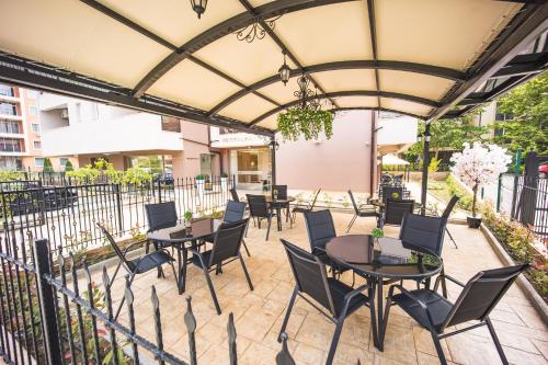 레스토랑, Hotel Zonya in 네세바르 시티 센터