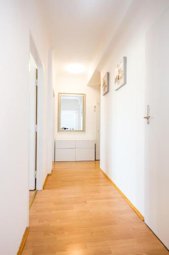 Lavie, Vienna (photo 10)