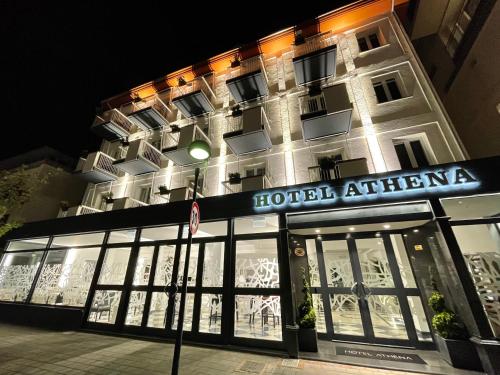 . Hotel Athena