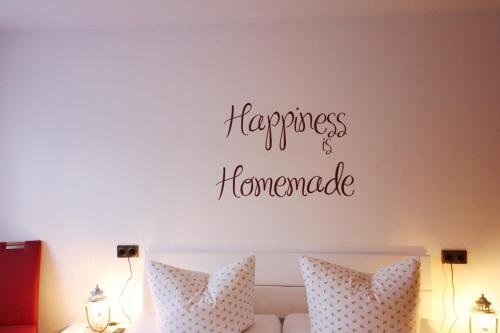 One-Bedroom Apartment image 7
